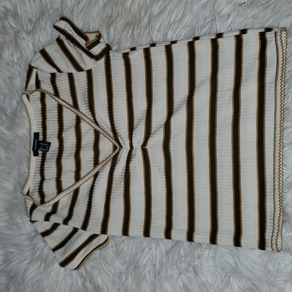 Forever 21 Stripped Crop Top - Picture 1 of 2